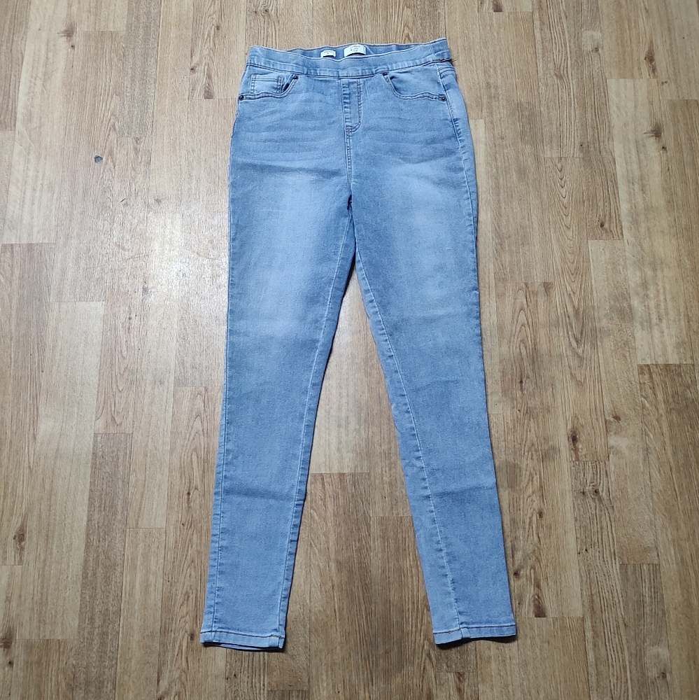 Crown & Ivy Light Blue Skinny Jeans